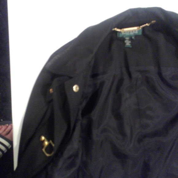 Rain jaket - Picture 3 of 3